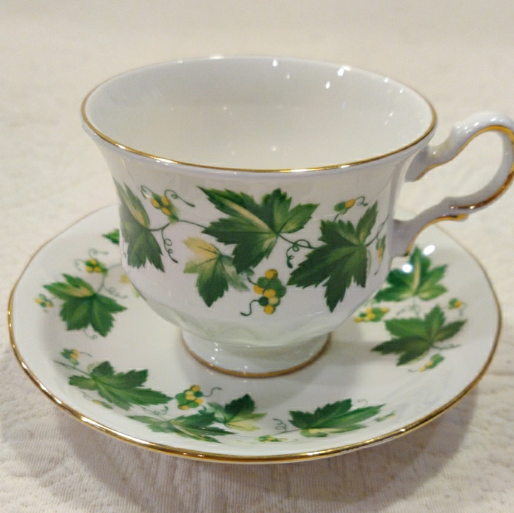 Queen Anne Cluster Grapes & vine Bone China Tea Cup & Saucer Vintage Mid Century